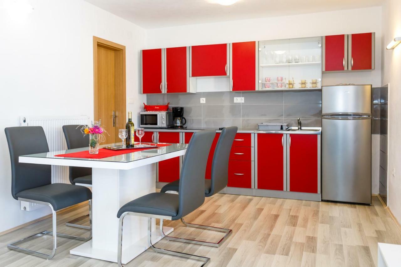 Apartman Dobrila Vrh  المظهر الخارجي الصورة